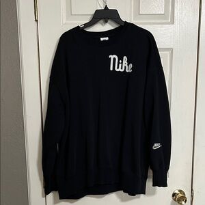 Nike women’s Black Crewneck Sweater